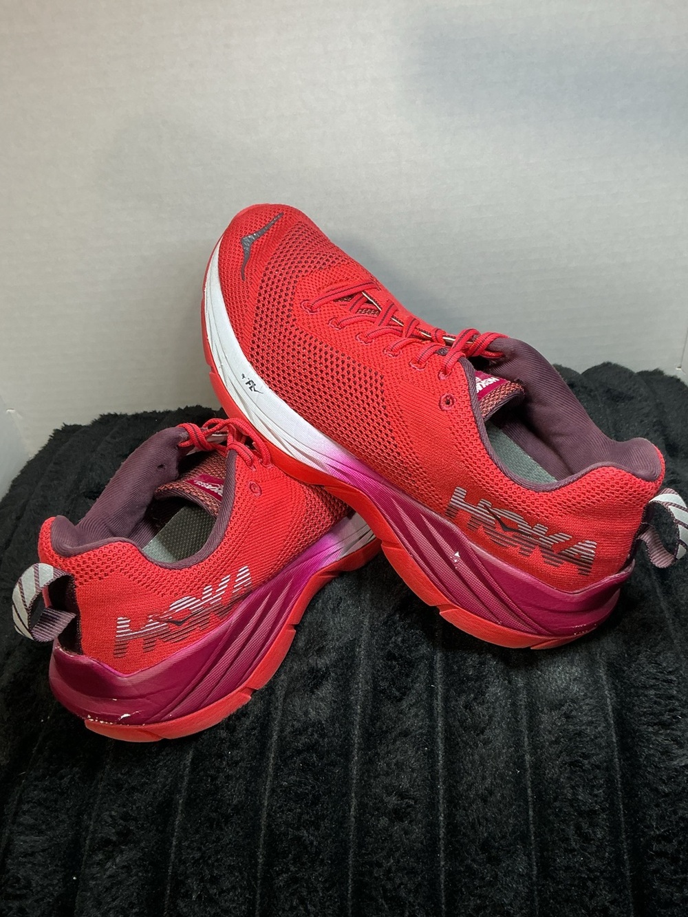 HOKA ONE ONE Mach 1 Women’s Size 9 Hibiscus Cherries Jubilee 1019280 Rare 2018